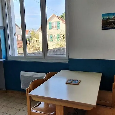 Logement Entier, Calme, Arrivee Autonome. Lägenhet Coulommiers